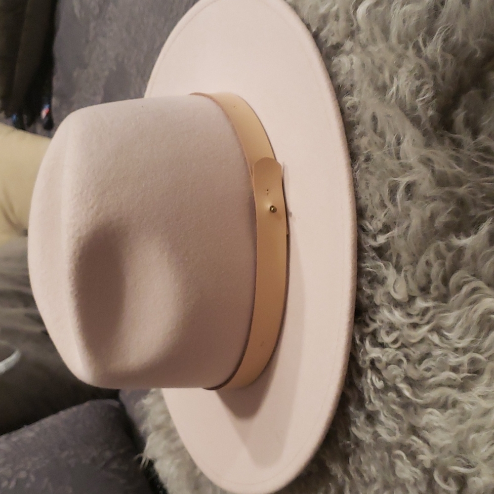Gigi Pip Fedora